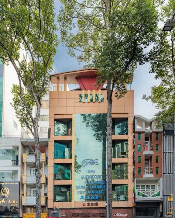 Mặt Tiền Karaoke 1127 KTV 1127 Trần Hưng Đạo Quận 5